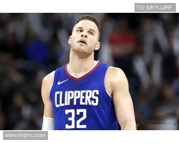 活塞客场逆袭独行侠，格里芬豪取30分，领军前行